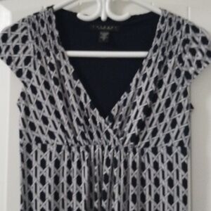 E2 Laundry by Shelli Segal 0 empire waist v neck dress